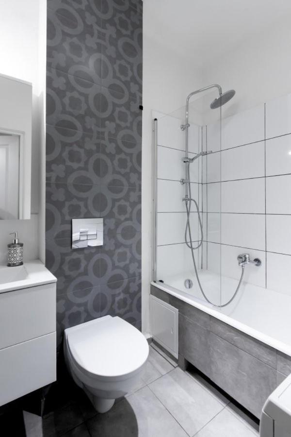 Clicktheflat Avenue Place Apart Rooms Varşovia Exterior foto